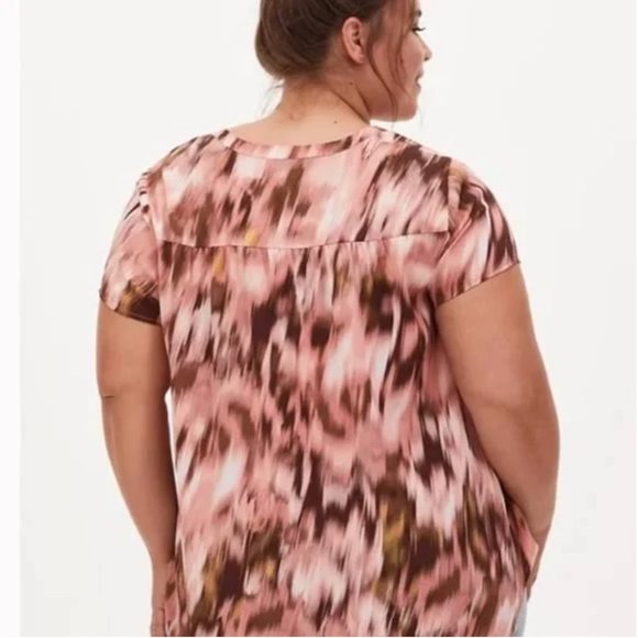 Torrid Georgette Multi Print Split Neck Top sz2X - Picture 4 of 11